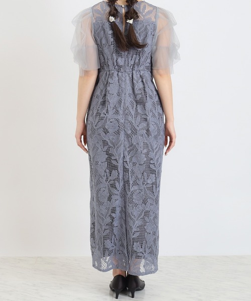 TRUDEA（トルディア）の「リーフレース×袖チュールワンピース（ドレス・レディース・ブルー/ブラック・MEDIUM）」の8枚目の写真