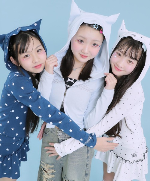 ANAP GiRL(アナップガール)の「アソート柄 ネコミミ 付 ダブル ジップ カット パーカー【セットアップ対応】(パーカー・キッズ・ネイビー/サックスブルー/ホワイト×ブラック・XS/M/S)」の3枚目の写真