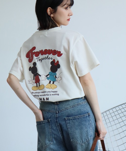 Disney(ディズニー)の「【DISNEY/ディズニー】アートワークデザイン バックプリント Tシャツ(Tシャツ/カットソー・レディース・ピンク/グリーン/ブラック/クリーム・M)」の3枚目の写真