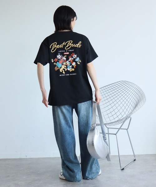 Disney(ディズニー)の「【DISNEY/ディズニー】アートワークデザイン バックプリント Tシャツ(Tシャツ/カットソー・レディース・ピンク/グリーン/ブラック/クリーム・M)」の6枚目の写真