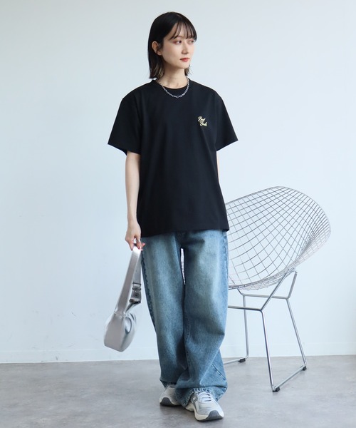 Disney(ディズニー)の「【DISNEY/ディズニー】アートワークデザイン バックプリント Tシャツ(Tシャツ/カットソー・レディース・ピンク/グリーン/ブラック/クリーム・M)」の7枚目の写真
