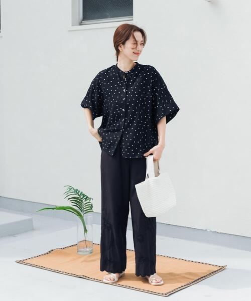 URBAN RESEARCH DOORS(アーバンリサーチドアーズ)の「リネンリヨセルドットドルマンシャツ(シャツ/ブラウス・レディース・ナチュラル/ブラック・FREE)」の8枚目の写真