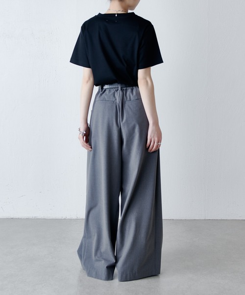 Lui's(ルイス)の「接触冷感THE BASIC Tシャツ(Tシャツ/カットソー・レディース・チャコールグレー/オフホワイト/サックスブルー/ブラック・FREE)」の17枚目の写真