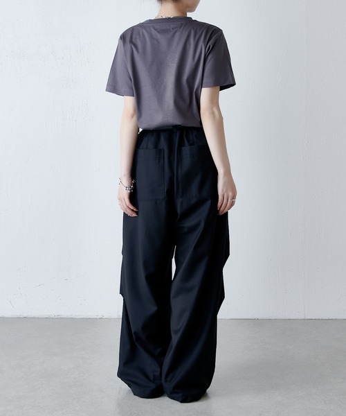 Lui's(ルイス)の「接触冷感THE BASIC Tシャツ(Tシャツ/カットソー・レディース・チャコールグレー/オフホワイト/サックスブルー/ブラック・FREE)」の10枚目の写真