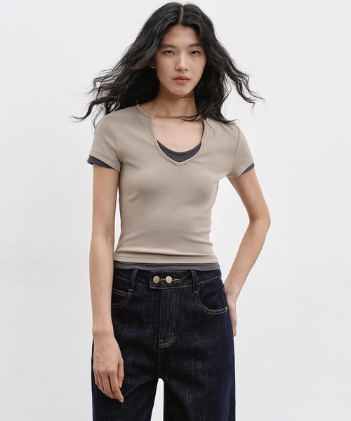 EIGHTHMONTH(エイスマンス)の「レイヤードネック コンパクトトップス EM26s056【EIGHTHMONTH】(Tシャツ/カットソー・レディース・グレー/ベージュ・M/S)」の6枚目の写真