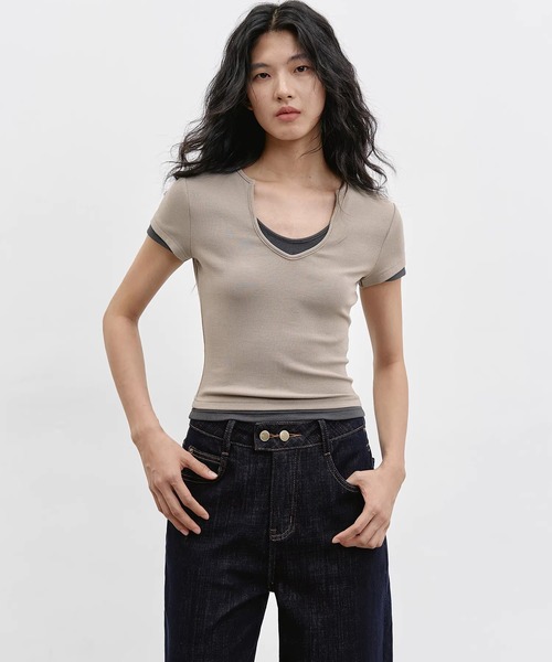EIGHTHMONTH(エイスマンス)の「レイヤードネック コンパクトトップス EM26s056【EIGHTHMONTH】(Tシャツ/カットソー・レディース・グレー/ベージュ・M/S)」の8枚目の写真
