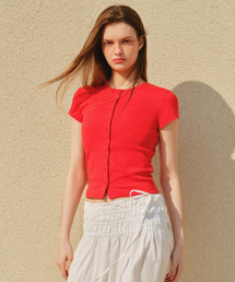 MUSINSA STANDARD WOMAN | ウィメンズスリムクルーネックボタンTシャツ[レッド](Tシャツ/カットソー)