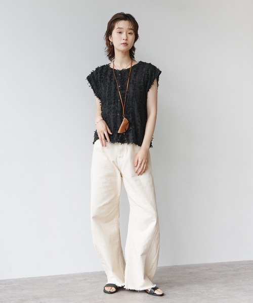 Yeoun(ヨウン)の「フリンジ前ボタントップス(ベスト・レディース・ブラック/キナリ/モカ・M)」の16枚目の写真