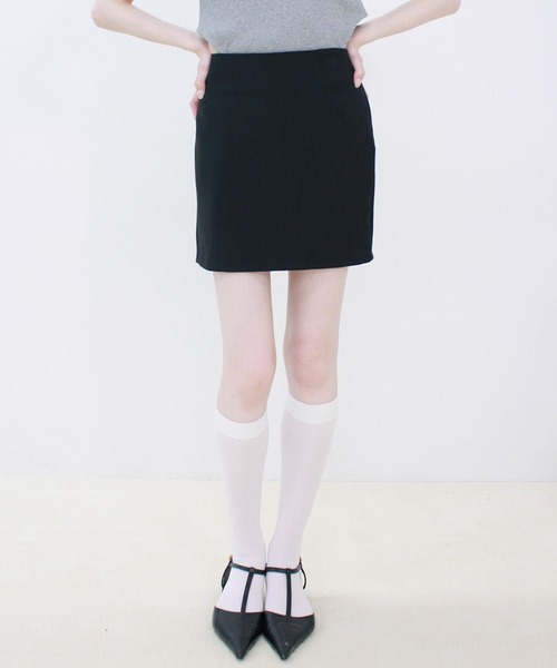Reurie'(レウリィ)の「【ZOZO限定】ストレッチタイトミニスカート / シンプル きれいめ 大人フェミニン 韓国 ノームコア シティガール ストライプ モノトーン Iライン 細見え(スカート・レディース・グレー/ブラック・MEDIUM/SMALL)」の2枚目の写真