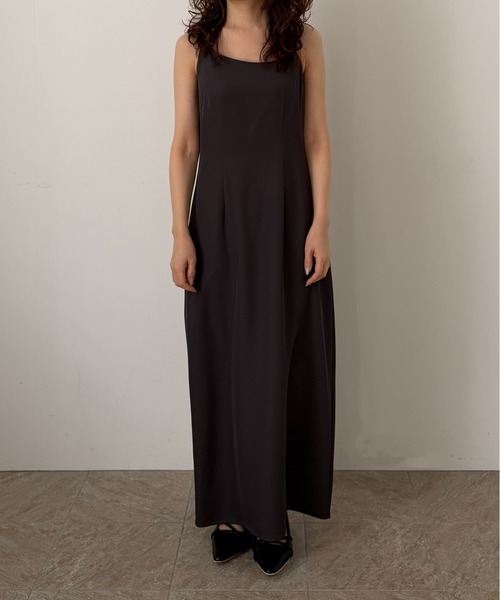 LE'RURE(リルアー)の「Curve design cami dress(ドレス・レディース・チャコール/ベージュ/アイボリー/ブラック・SMALL/MEDIUM/TALL)」の15枚目の写真