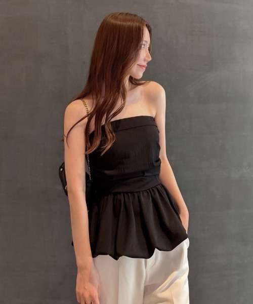 ALLuRing ChaRm(アリュリングチャーム)の「【ALLuRing ChaRm × bellchan21_(Suzu)】Ruched Peplum Tube Top / シャーリングペプラムチューブトップ(チューブトップ・レディース・チェック/ブラック・FREE)」の2枚目の写真