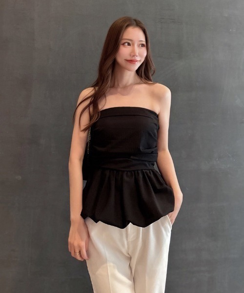 ALLuRing ChaRm(アリュリングチャーム)の「【ALLuRing ChaRm × bellchan21_(Suzu)】Ruched Peplum Tube Top / シャーリングペプラムチューブトップ(チューブトップ・レディース・チェック/ブラック・FREE)」の3枚目の写真