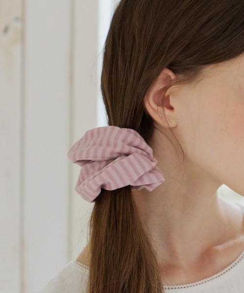 GIUNON(ジウノン)の「stretch border scrunchie / ストレッチボーダーシュシュ(シュシュ・レディース・ピンク/ブルー/ブラック・FREE)」の15枚目の写真