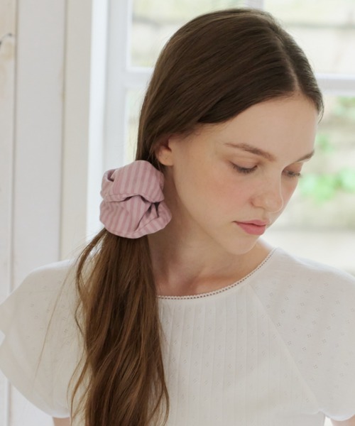 GIUNON(ジウノン)の「stretch border scrunchie / ストレッチボーダーシュシュ(シュシュ・レディース・ピンク/ブルー/ブラック・FREE)」の16枚目の写真