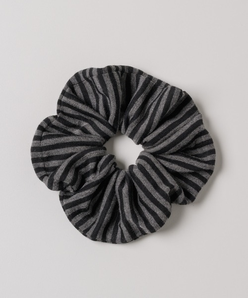 GIUNON(ジウノン)の「stretch border scrunchie / ストレッチボーダーシュシュ(シュシュ・レディース・ピンク/ブルー/ブラック・FREE)」の5枚目の写真