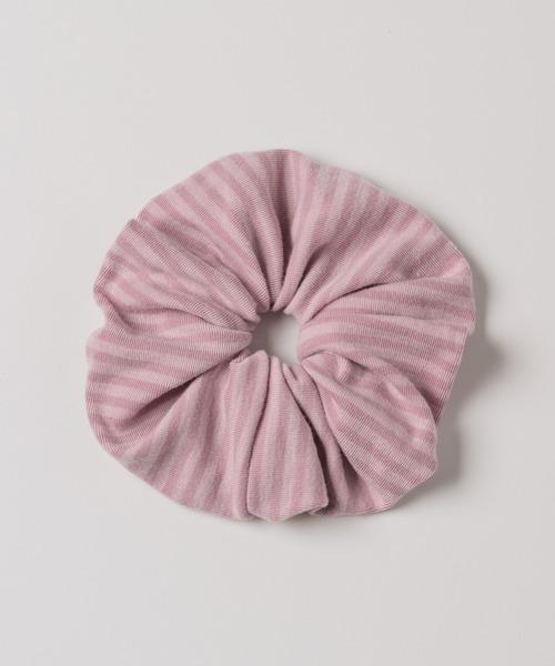 GIUNON(ジウノン)の「stretch border scrunchie / ストレッチボーダーシュシュ(シュシュ・レディース・ピンク/ブルー/ブラック・FREE)」の4枚目の写真