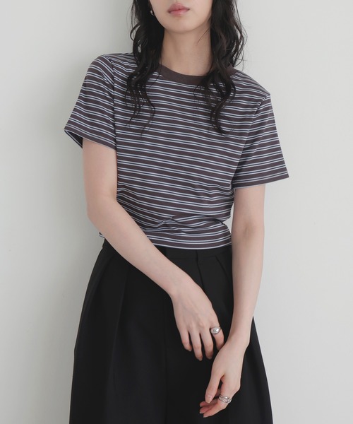 LIAN(リアン)の「ボーダークロップドT(Tシャツ/カットソー・レディース・チャコールグレー/ベージュ/杢グレー/ブラック・FREE)」の1枚目の写真