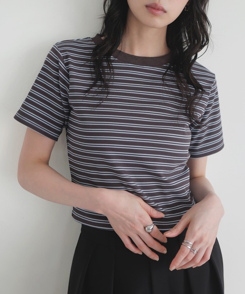 LIAN(リアン)の「ボーダークロップドT(Tシャツ/カットソー・レディース・チャコールグレー/ベージュ/杢グレー/ブラック・FREE)」の5枚目の写真