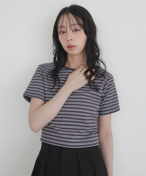 LIAN(リアン)の「ボーダークロップドT(Tシャツ/カットソー・レディース・チャコールグレー/ベージュ/杢グレー/ブラック・FREE)」の6枚目の写真
