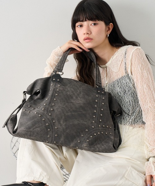 NOGLE（ノグル）の「【NOGLE select/ノグルセレクト】スタッズボストンバッグ/トートバッグ（ボストンバッグ・レディース・ブラウン/ベージュ/ブラック・FREE）」の2枚目の写真