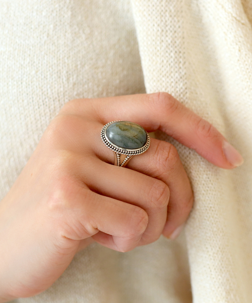 Lilas（リラ）の「【SAMH by LILAS】ラブラドライトリング SV（リング・レディース・シルバー・15 /13/11）」の10枚目の写真