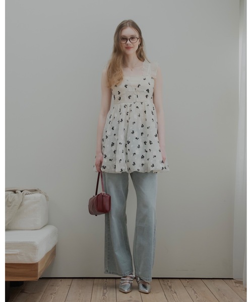 JUMELLE(ジュメロ)の「レースデザインワイドデニム(デニムパンツ・レディース・ライトブルー/ブラック・SMALL/MEDIUM)」の10枚目の写真