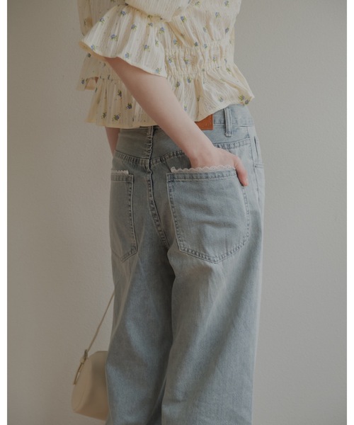 JUMELLE(ジュメロ)の「レースデザインワイドデニム(デニムパンツ・レディース・ライトブルー/ブラック・SMALL/MEDIUM)」の15枚目の写真