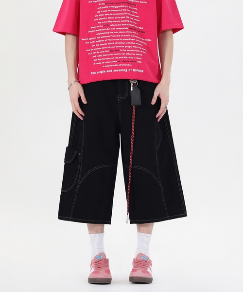 HOOK(フック)の「HOOK チェーンキーホルダー付き カーゴハーフパンツ (SS)(カーゴパンツ・メンズ・ブラック/ワイン・XL/M/L)」の1枚目の写真