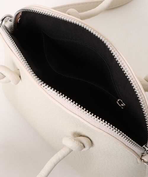 LAULEN(ローレン)の「not handle mini dome bag /ノットハンドル ミニドームバッグ(ショルダーバッグ・レディース・ブラック/ベージュ/アイボリー・FREE)」の6枚目の写真