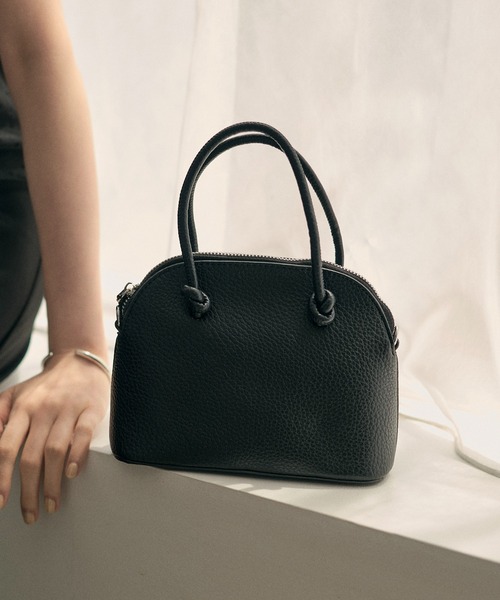 LAULEN(ローレン)の「not handle mini dome bag /ノットハンドル ミニドームバッグ(ショルダーバッグ・レディース・ブラック/ベージュ/アイボリー・FREE)」の3枚目の写真