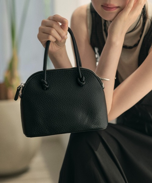 LAULEN(ローレン)の「not handle mini dome bag /ノットハンドル ミニドームバッグ(ショルダーバッグ・レディース・ブラック/ベージュ/アイボリー・FREE)」の11枚目の写真
