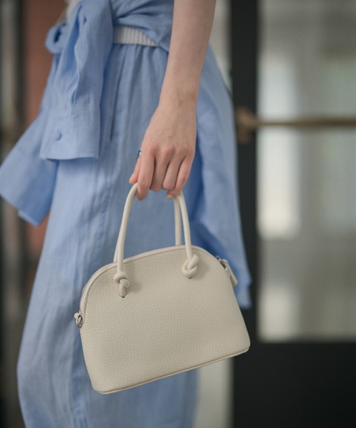 LAULEN(ローレン)の「not handle mini dome bag /ノットハンドル ミニドームバッグ(ショルダーバッグ・レディース・ブラック/ベージュ/アイボリー・FREE)」の7枚目の写真