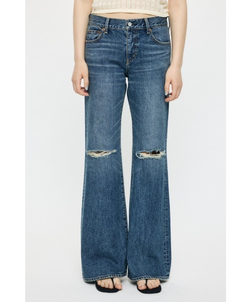 MOUSSY(マウジー)の「LOW SLUNG RIPPED FLARE(デニムパンツ・レディース・ブルー・0/1/2)」の1枚目の写真