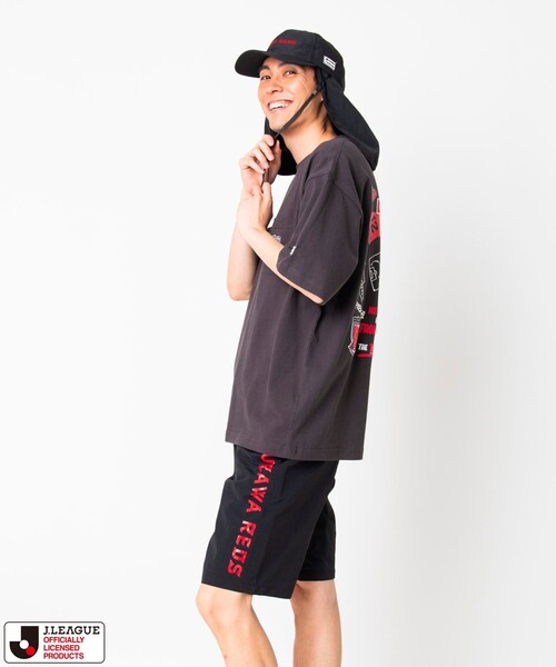 FREAK'S STORE(フリークスストア)の「J.LEAGUE×FREAK'S STORE 別注 SUPPORTERS NYLON SHORTS 【浦和レッズ】(その他パンツ・メンズ・ブラック/チャコールグレー・LARGE/MEDIUM/SMALL)」の4枚目の写真