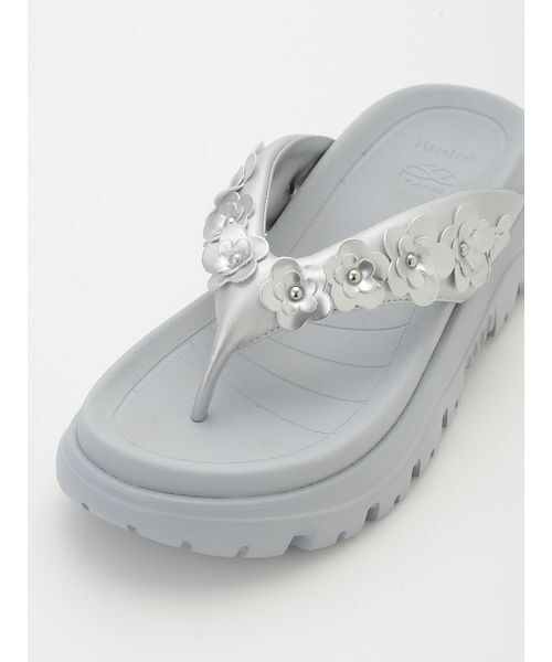 emmi(エミ)の「【emmi×SHAKA】KHAZANA THONG EX for emmi(スニーカー・レディース・シルバー・25/22/24/23)」の8枚目の写真