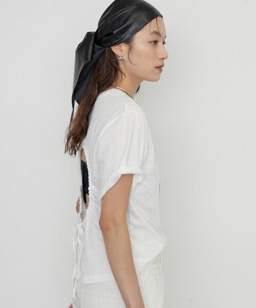 LOUNGEDRESS(ラウンジドレス)の「《バックオープン》バックホール半袖Tシャツ(Tシャツ/カットソー・レディース・オフホワイト/イエロー・FREE)」の9枚目の写真