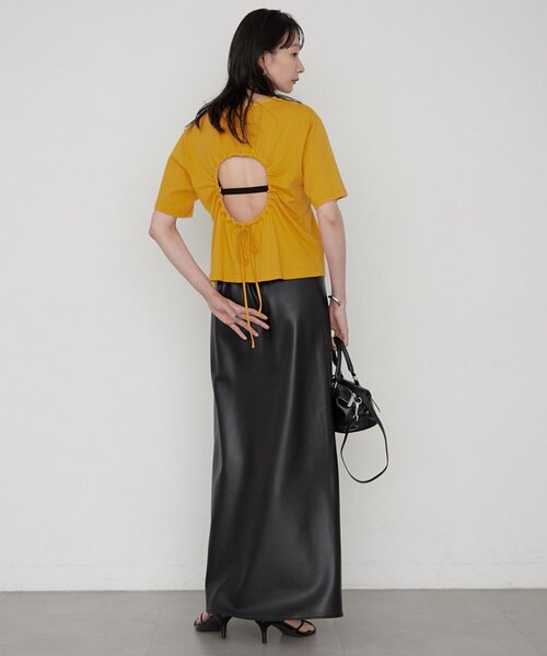 LOUNGEDRESS(ラウンジドレス)の「《バックオープン》バックホール半袖Tシャツ(Tシャツ/カットソー・レディース・オフホワイト/イエロー・FREE)」の14枚目の写真