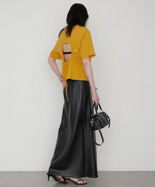 LOUNGEDRESS(ラウンジドレス)の「《バックオープン》バックホール半袖Tシャツ(Tシャツ/カットソー・レディース・オフホワイト/イエロー・FREE)」の15枚目の写真