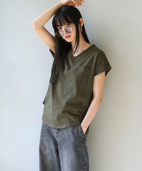 zootie（ズーティー）の「汗しみない Tシャツ［Vネック ポケットTEE］（Tシャツ/カットソー・レディース・ダークグリーン/ライトカーキ/杢グレー/ダークカーキ/レッド系その他/ライトオレンジ系/ラベンダー/モカ/ミント/グレイッシュブルー/イエロー系その他/ブラック/ネイビー/オフホワイト/アイボリー・L/M/LL）」の20枚目の写真