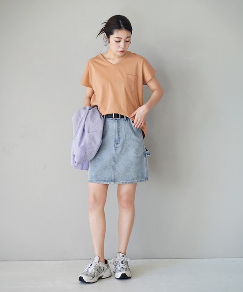 zootie（ズーティー）の「汗しみない Tシャツ［Vネック ポケットTEE］（Tシャツ/カットソー・レディース・ダークグリーン/ライトカーキ/杢グレー/ダークカーキ/レッド系その他/ライトオレンジ系/ラベンダー/モカ/ミント/グレイッシュブルー/イエロー系その他/ブラック/ネイビー/オフホワイト/アイボリー・L/M/LL）」の16枚目の写真