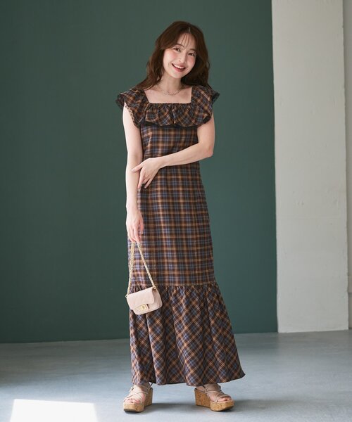 La boutique BonBon(ラブティックボンボン)の「【大人ガーリー】チェックレーストリムワンピース(ワンピース・レディース・ブラウン/バーガンディー・38/36)」の3枚目の写真