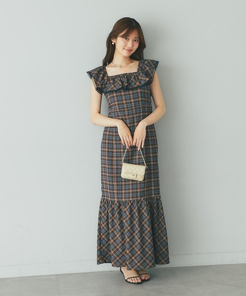 La boutique BonBon(ラブティックボンボン)の「【大人ガーリー】チェックレーストリムワンピース(ワンピース・レディース・ブラウン/バーガンディー・38/36)」の11枚目の写真
