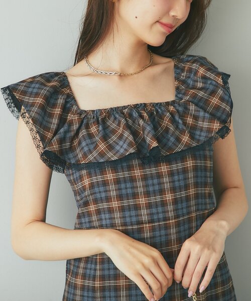 La boutique BonBon(ラブティックボンボン)の「【大人ガーリー】チェックレーストリムワンピース(ワンピース・レディース・ブラウン/バーガンディー・38/36)」の15枚目の写真