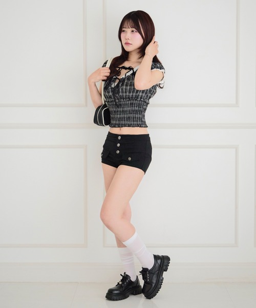 ALLuRing ChaRm(アリュリングチャーム)の「Girly Check Lace-up Blouse / ガーリーチェックレースアップブラウス(シャツ/ブラウス・レディース・ブラック・FREE)」の8枚目の写真