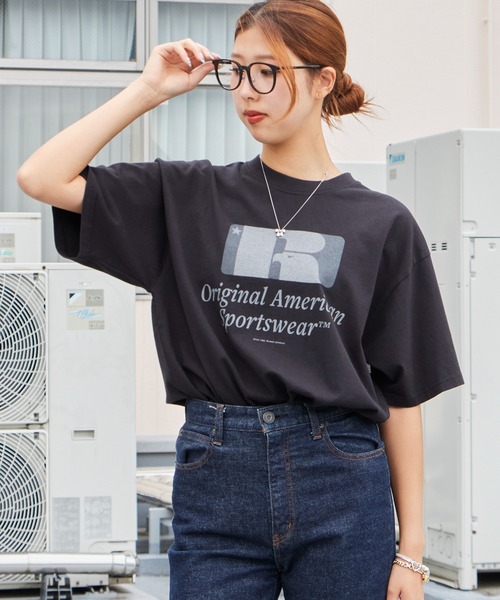 Russell Athletic(ラッセルアスレティック)の「RUSSELL ATHLETIC / ラッセルアスレティック Campus Jersey Standard Print T キャンパス ジャージー スタンダード プリント Tシャツ 半袖 メンズ レディース 秋 秋服 2026年秋冬(Tシャツ/カットソー・メンズ・ホワイト/ブラック・M/L/XL)」の22枚目の写真