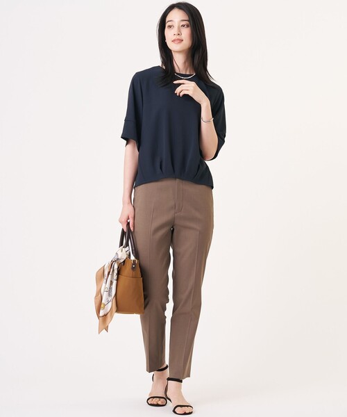 J.PRESS Ladies(J.プレス レディス)の「【セットアップ対応・人気素材】Light ジョーゼット クルーネック ブラウス(シャツ/ブラウス・レディース・ブラック系/ネイビー系/ダークブラウン系・XS)」の8枚目の写真