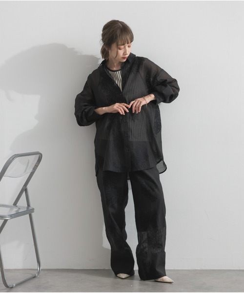 OandI(オーアンドアイ)の「フラワー刺繍シアーシャツ(シャツ/ブラウス・レディース・ブラック/アイボリー・FREE)」の10枚目の写真