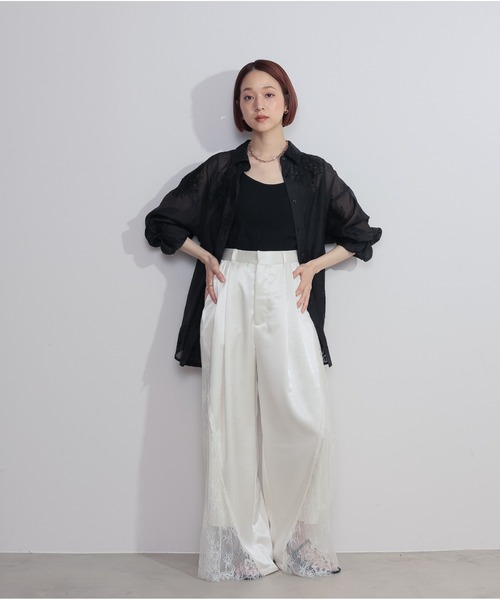 OandI(オーアンドアイ)の「フラワー刺繍シアーシャツ(シャツ/ブラウス・レディース・ブラック/アイボリー・FREE)」の16枚目の写真