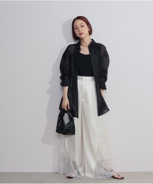 OandI(オーアンドアイ)の「フラワー刺繍シアーシャツ(シャツ/ブラウス・レディース・ブラック/アイボリー・FREE)」の17枚目の写真