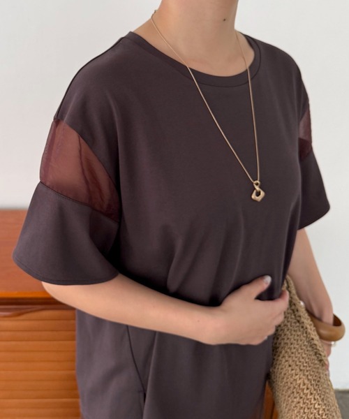 Doux archives(ドゥアルシーヴ)の「袖シアー切替カットソー(Tシャツ/カットソー・レディース・ブラウン/オフホワイト/ブラック・FREE)」の17枚目の写真